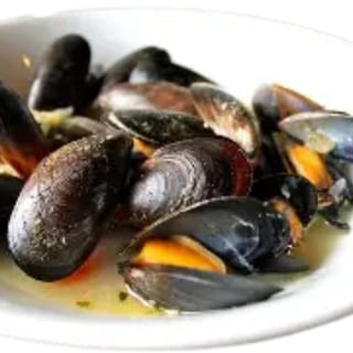Black Mussels in Garlic Sauce